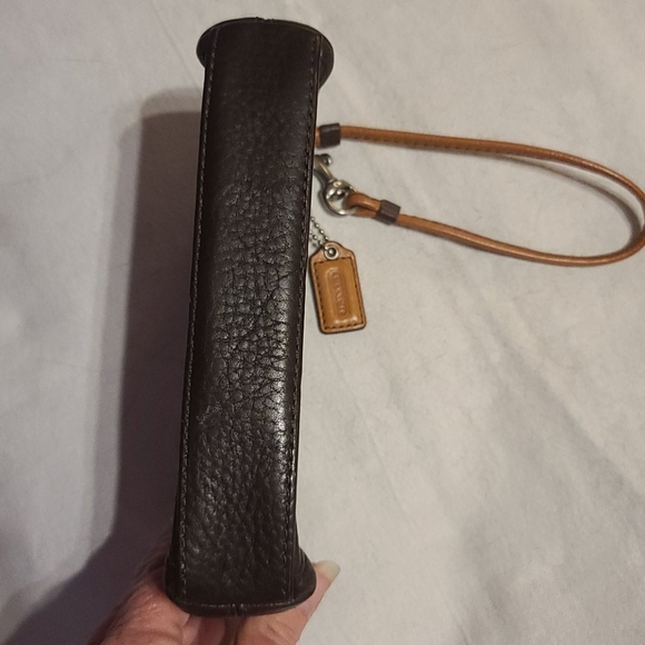 Coach pebble leather wristlet - Picture 3 of 12